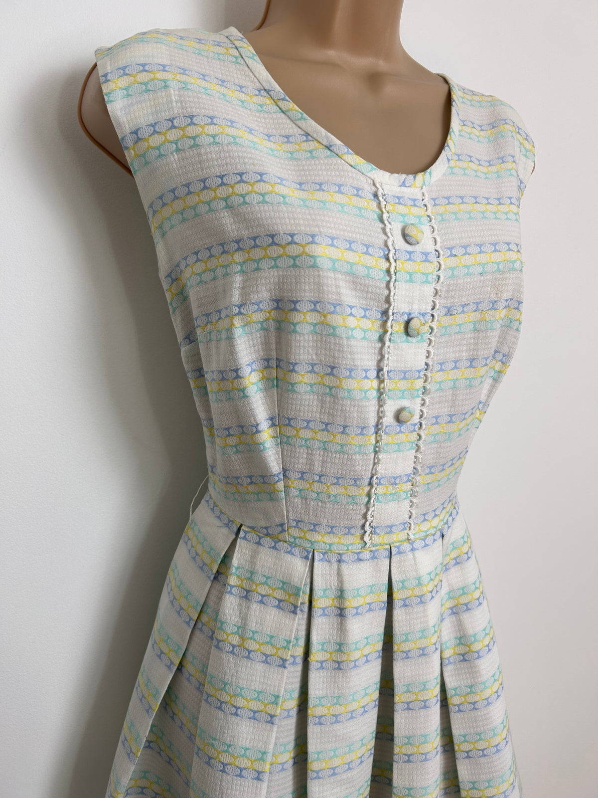 Vintage Late 1950s Early 1960s Size 8 White Blue Lemon & Mint Stripe Print Pleated Day Dress