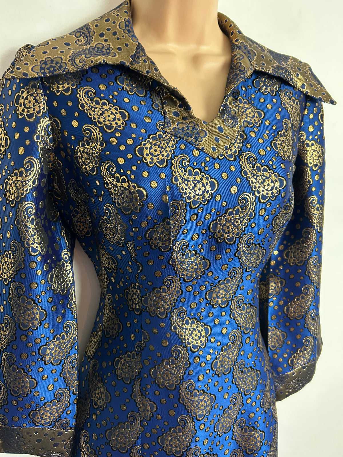 Vintage 1960s UK Size 8 Dark Blue & Gold Lurex Jacquard Paisley Dagger Collar Mini Party Dress
