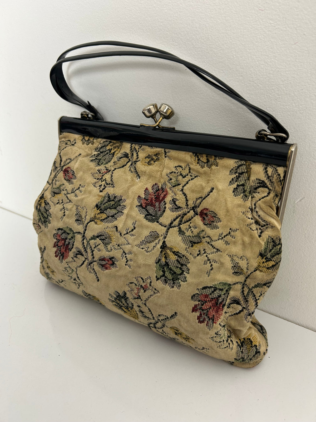 Vintage 1960s Cream & Pink Floral Woven Carpet Kiss Lock Bag