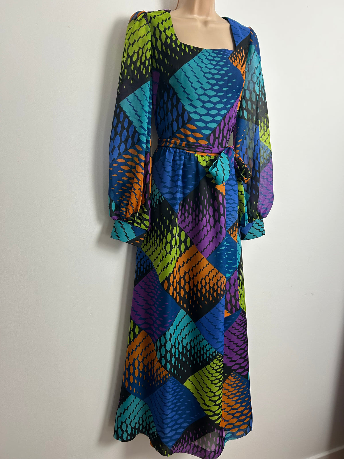 Vintage 1970s Size 8 Blue Purple Orange & Green Abstract Print Long Sleeve Belted Maxi Dress