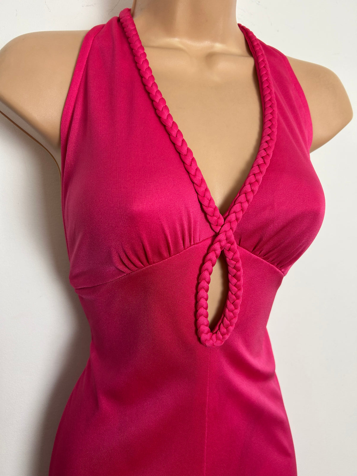 Vintage 1970s BERNSHAW Size 8-10 Hot Pink Plait Detail Halterneck Keyhole Open Back Maxi Dress