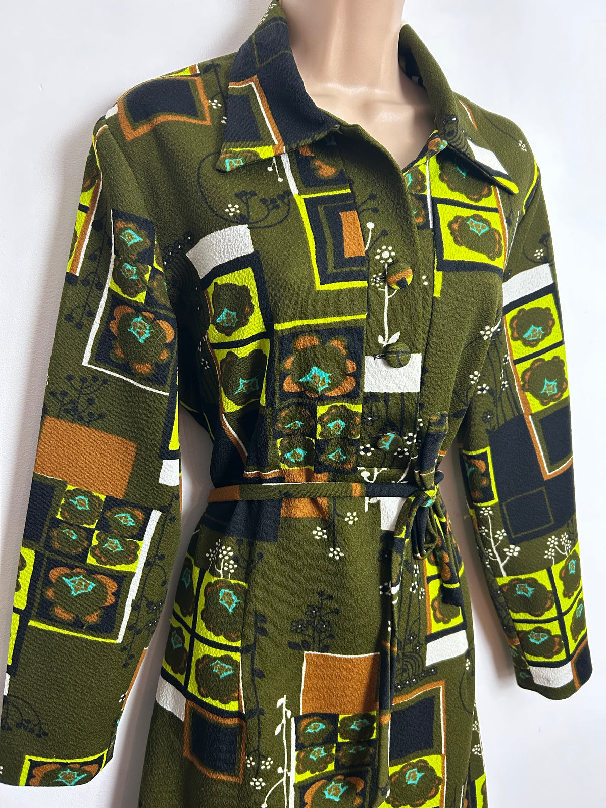 Vintage 1960s UK Size 14-16 Green Tones Abstract Print Crimplene Long Sleeve Belted Mod Dress