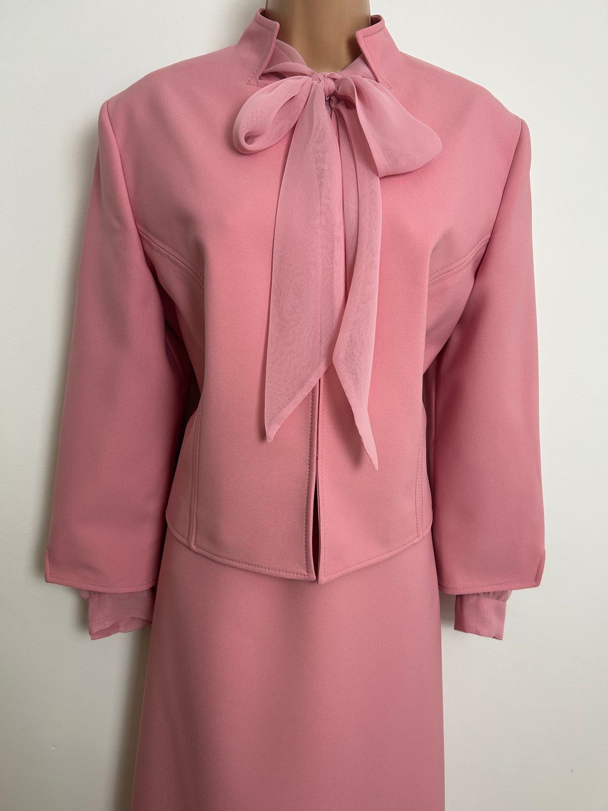 Vintage 1960s PEGGY FRENCH COUTURE Size 12 Pale Pink Pussy Bow Tie Mod Dress & Matching Jacket