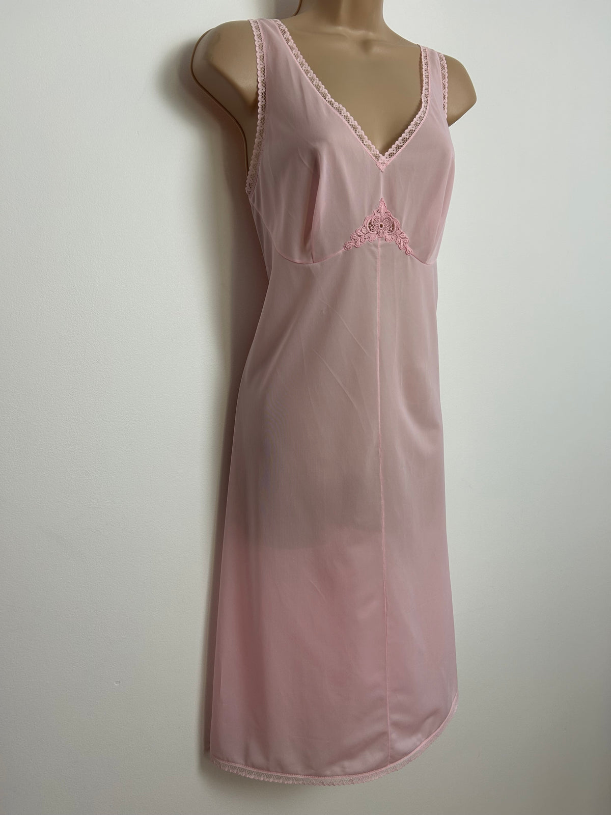Vintage Made In Italy Size 14 Pale Pink Lace Trim Nylon Slip