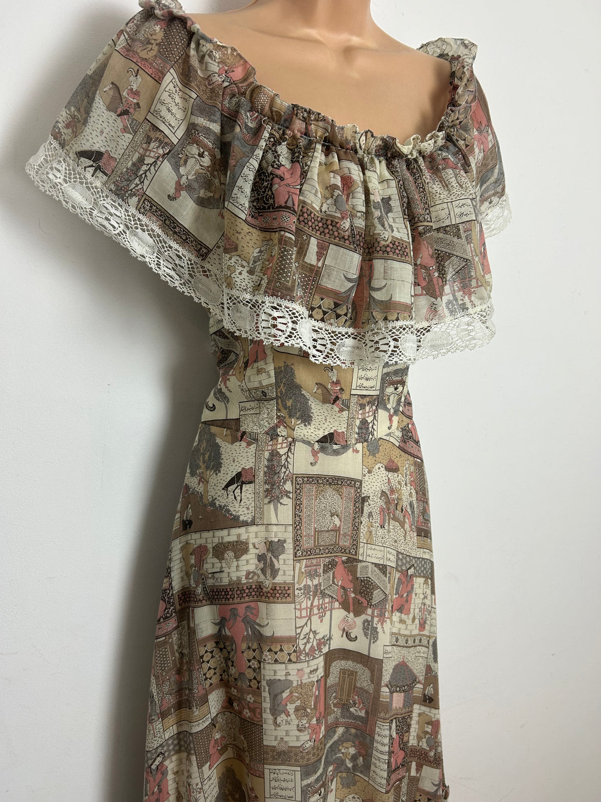 Vintage 1970s PETER ELLIS Size 6-8 Cream Brown & Dusky Pink Intricate Persian Novelty Print Boho Maxi Dress