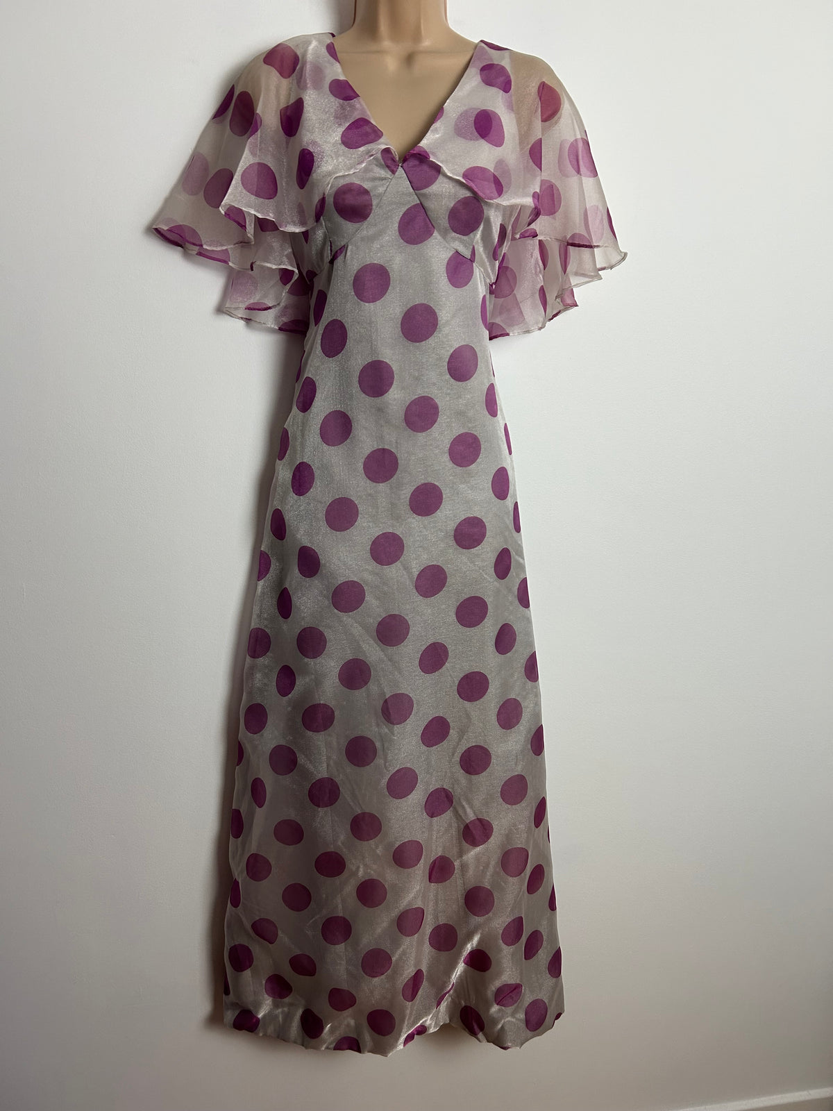 Vintage 1970s ALEXANDER CLARE UK Size 6-8 Pale Silvery Grey & Pink Spot Print Cape Sleeve Maxi Dress