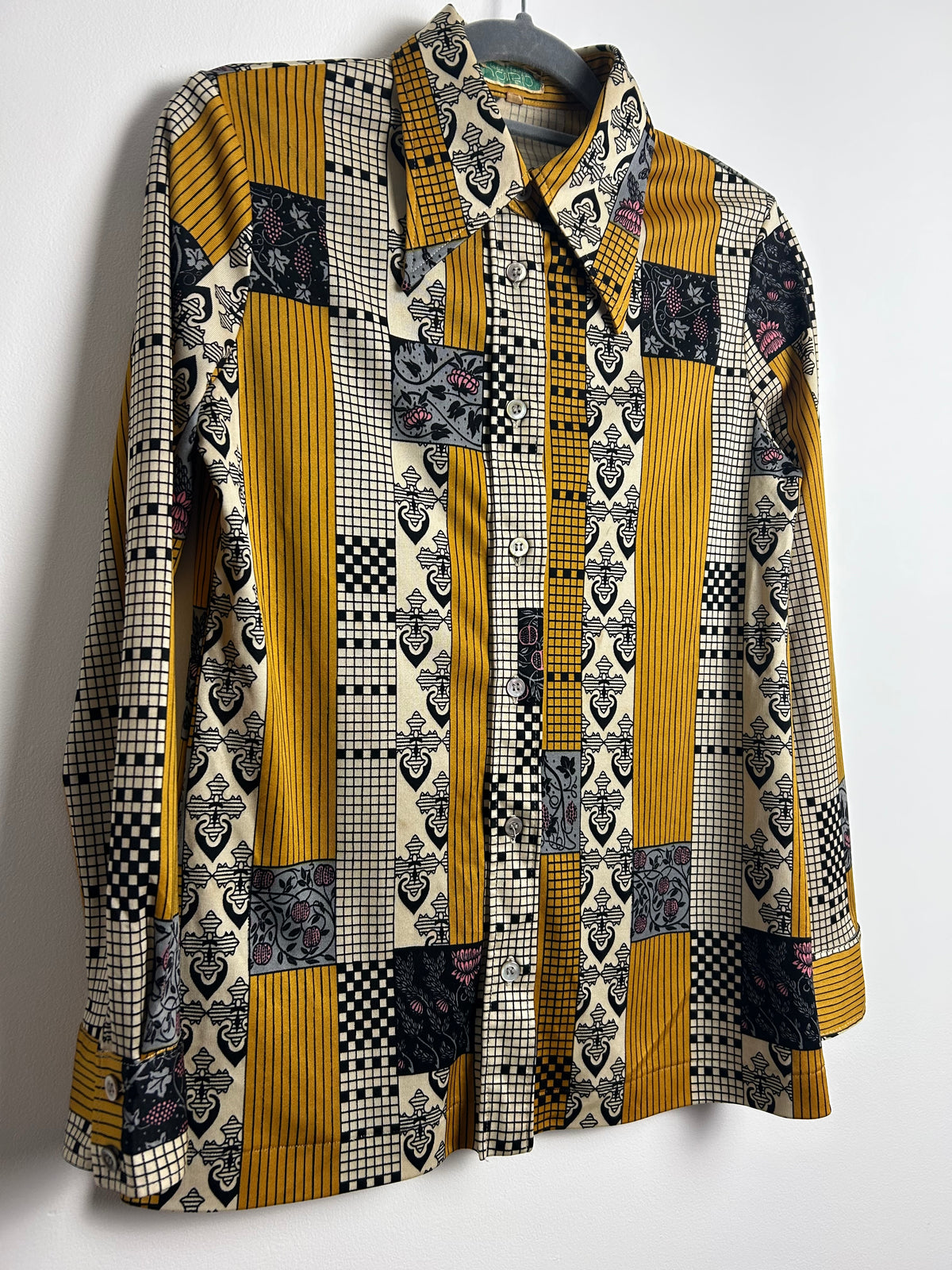 Japanese Vintage 1970s Size 8 Dark Gold White & Black Abstract Print Long Sleeve Dagger Collar Shirt