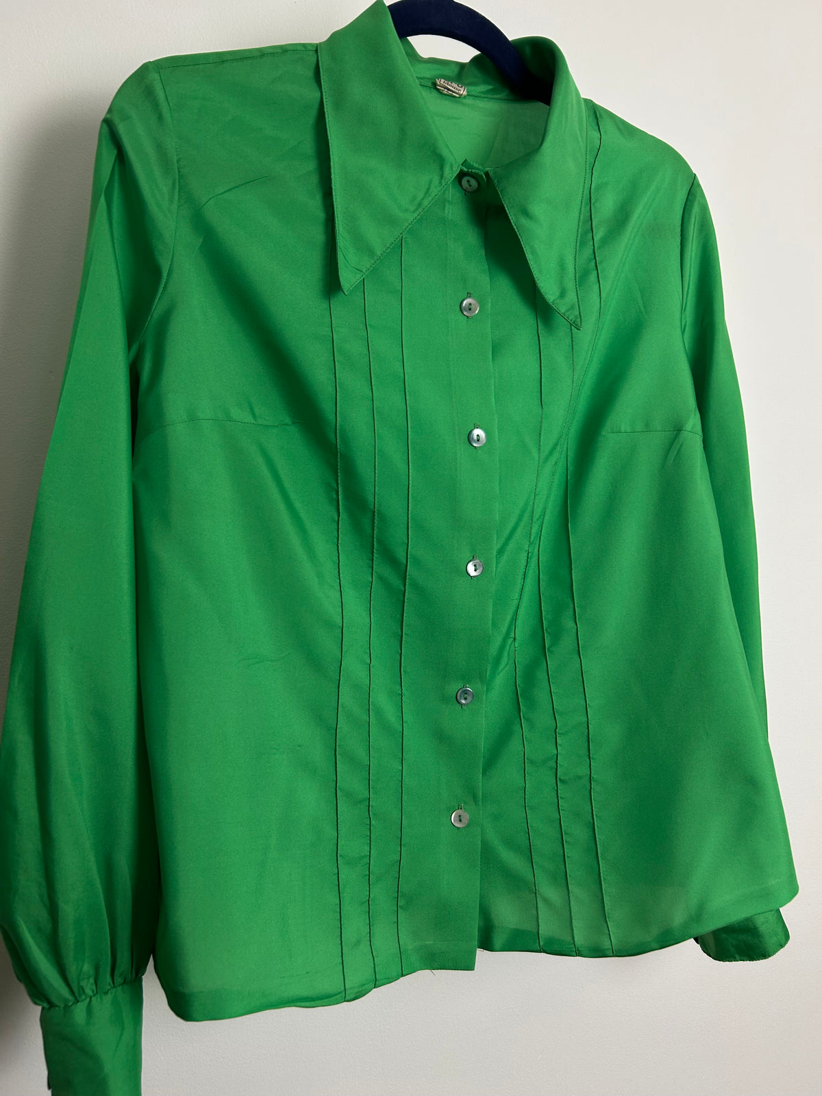 Vintage 1970s TRU Size 14-16 Green Dagger Collar Long Sleeve Stitch Detail Shirt