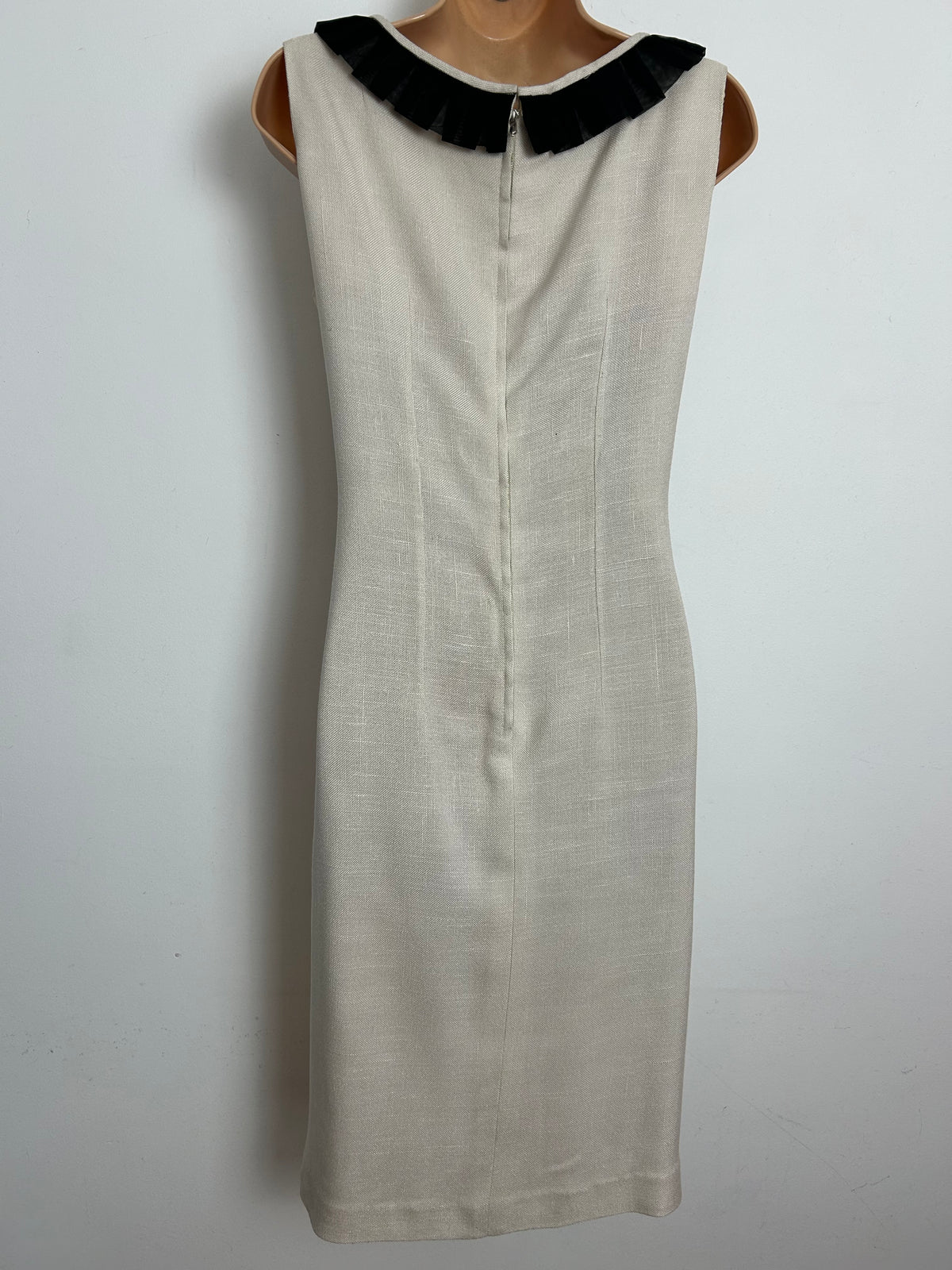 Vintage 1960s Size 10-12 Beige & Black Ruffle Trim Mod Shift Dress