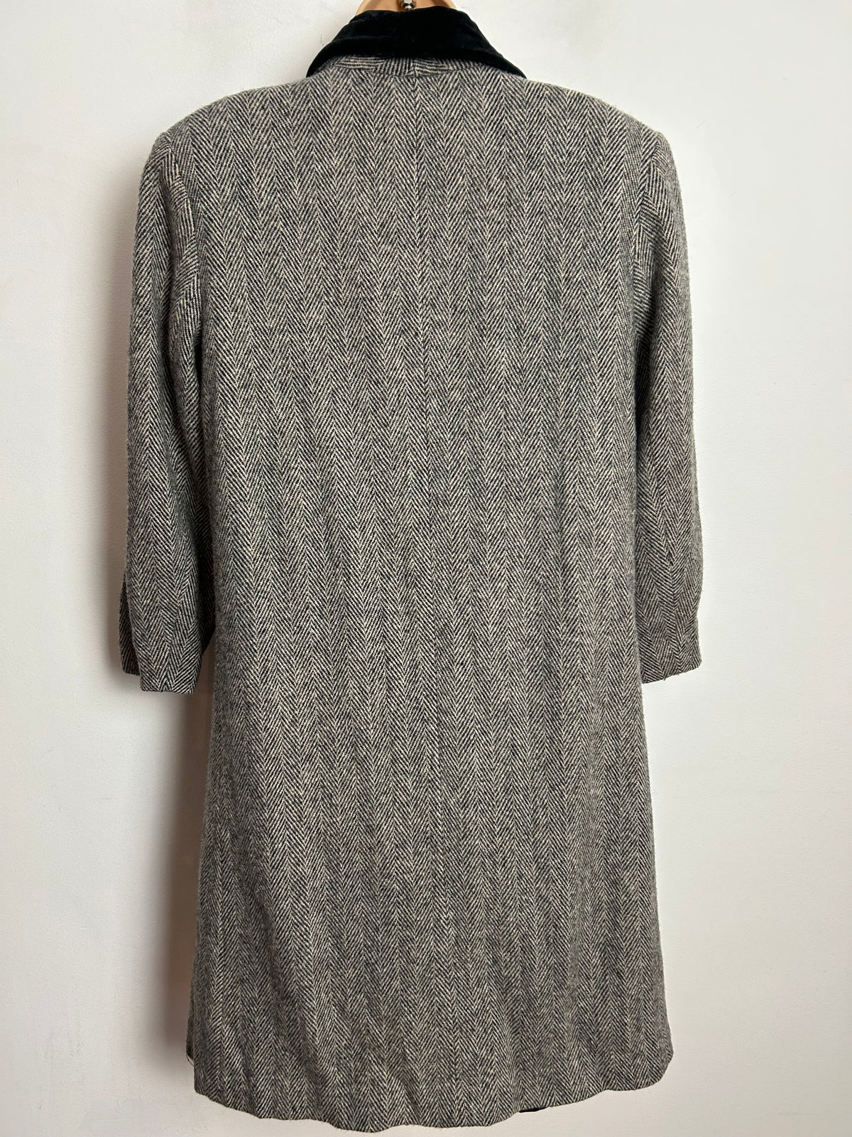 Vintage 1980s NOBLE FASHIONS UK Size 14 Grey Herringbone Wool Velvet Trim Double Breasted Coat