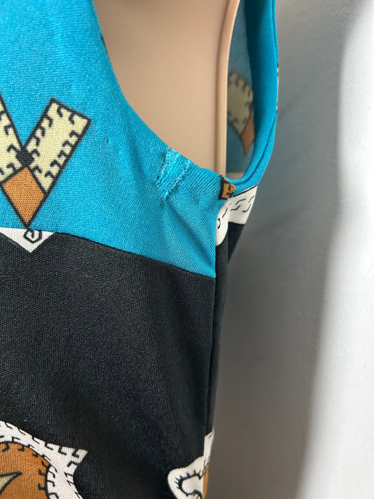 Vintage 1970s Size 8-10 Black Turquoise & Brown Abstract Print Sleeveless Midaxi Dress