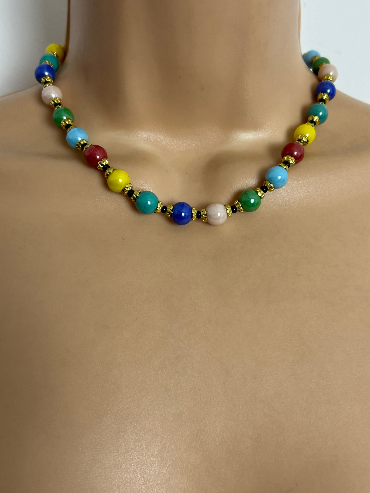 Vintage 1960s Lovely Multicolour Glass Bead Choker Necklace