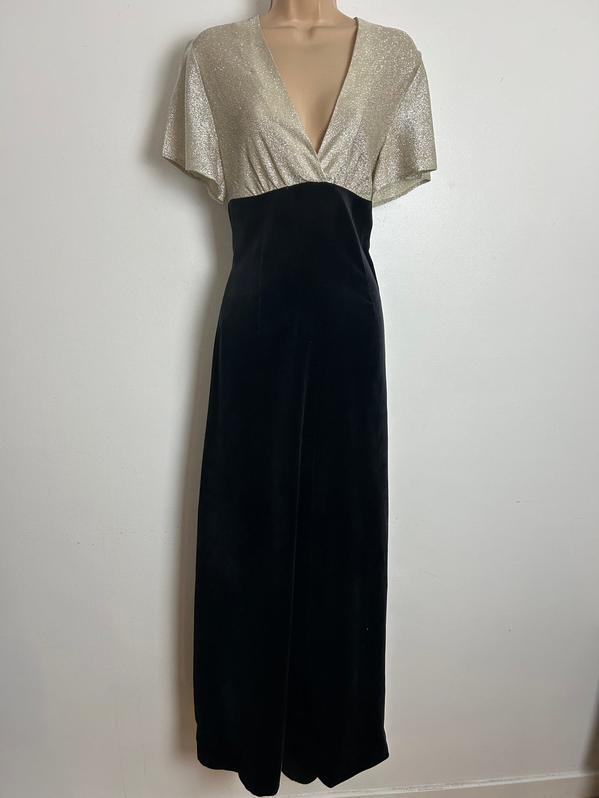 Vintage Late 1960s Size 10 Black Velvet & Pale Gold Lurex Evening Occasion Maxi Dress