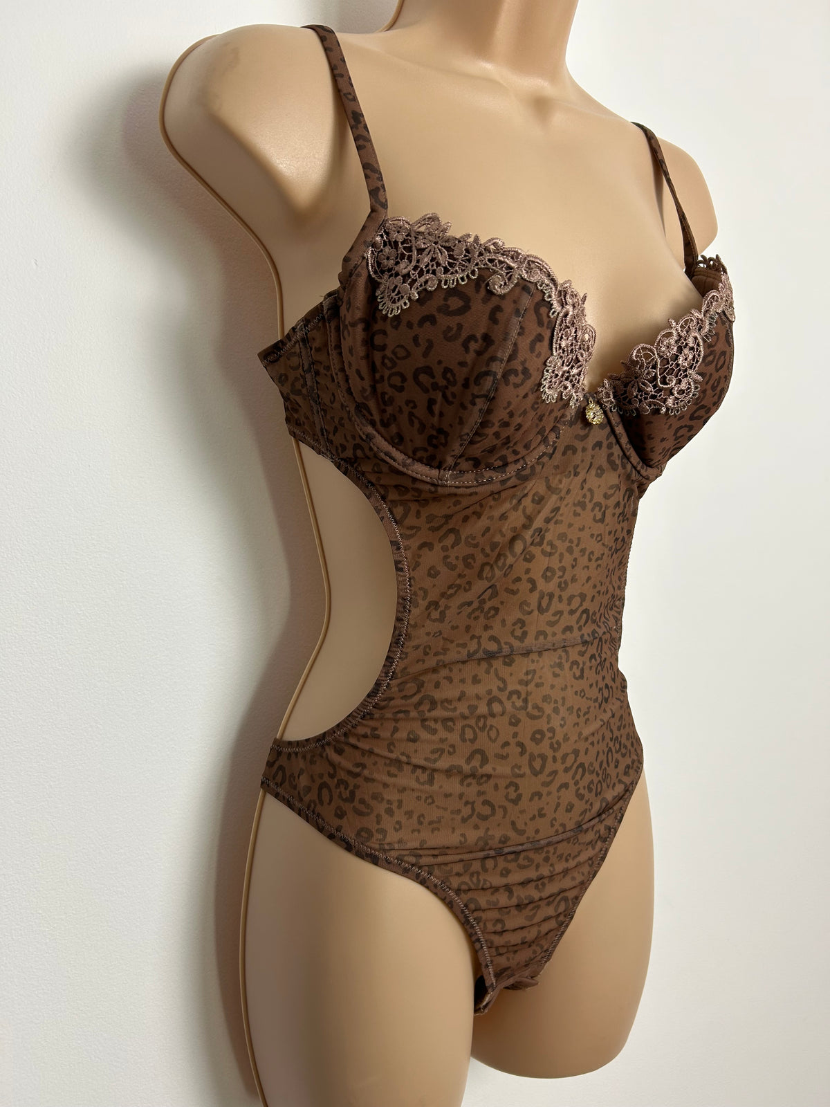 Vintage Y2K BNWT PIERRE CARDIN Size 36B Leopard Print Bodysuit