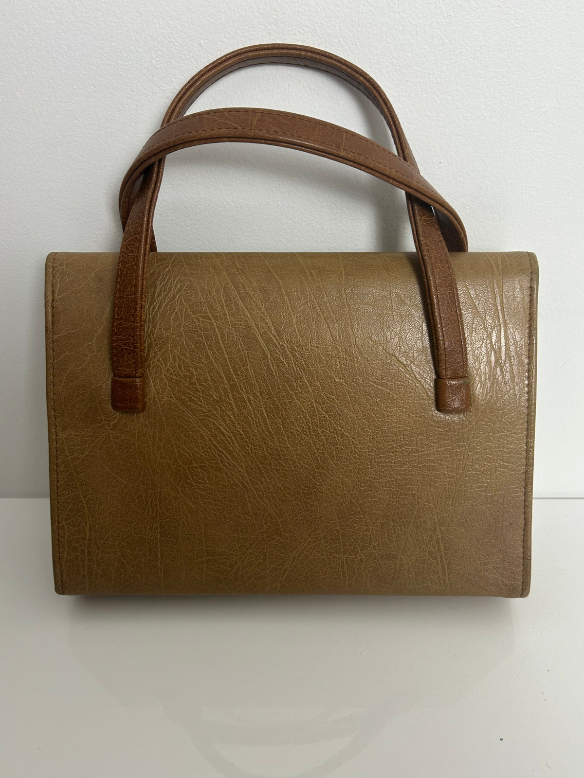 Vintage 1960s WEYMOUTH AMERICAN Camel & Tan Brown Faux Leather Kelly Style Handbag