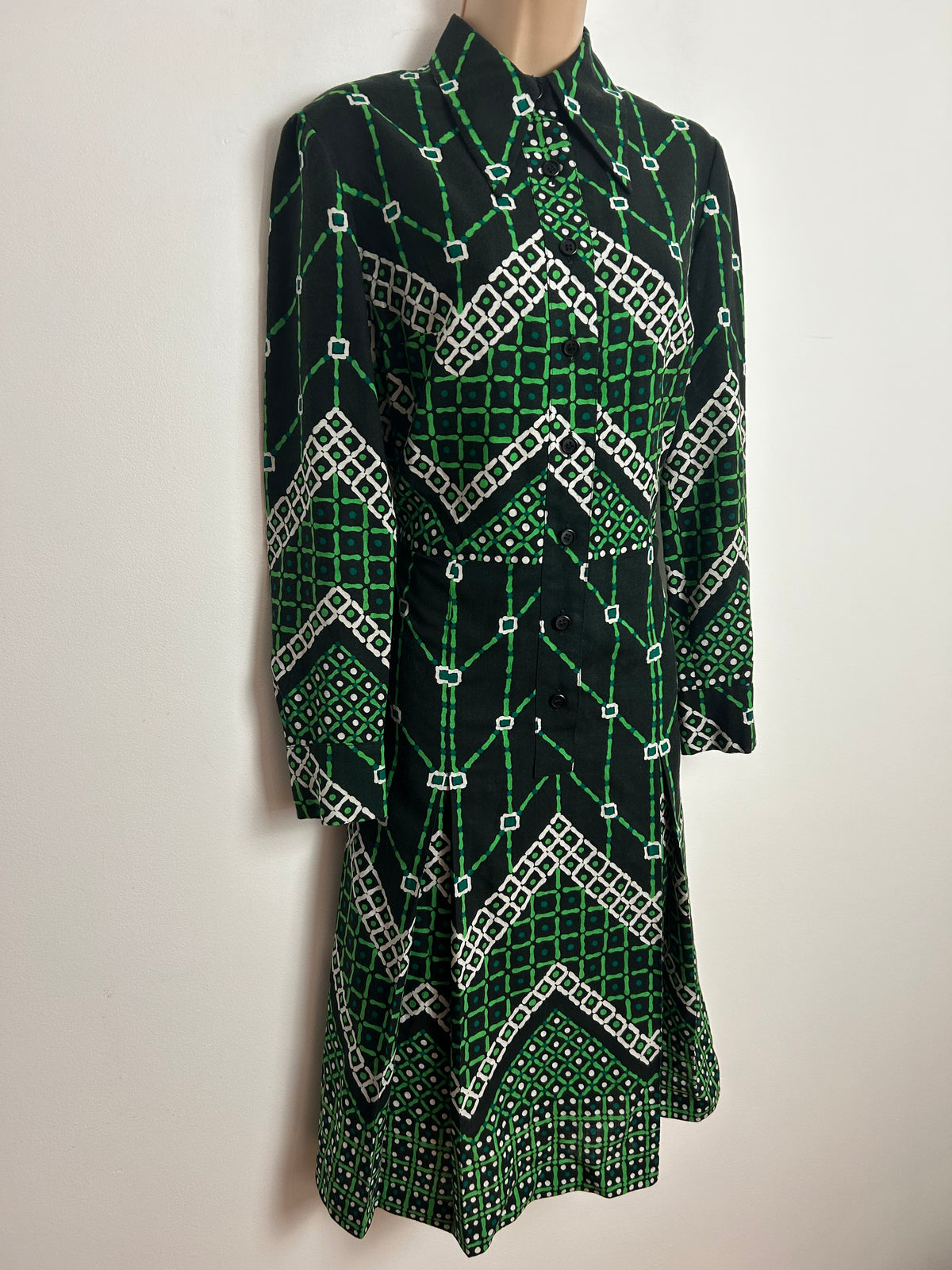 Vintage 1970s Size 12 Dark Green Geo Print Long Sleeve Pleated Mod Day Dress