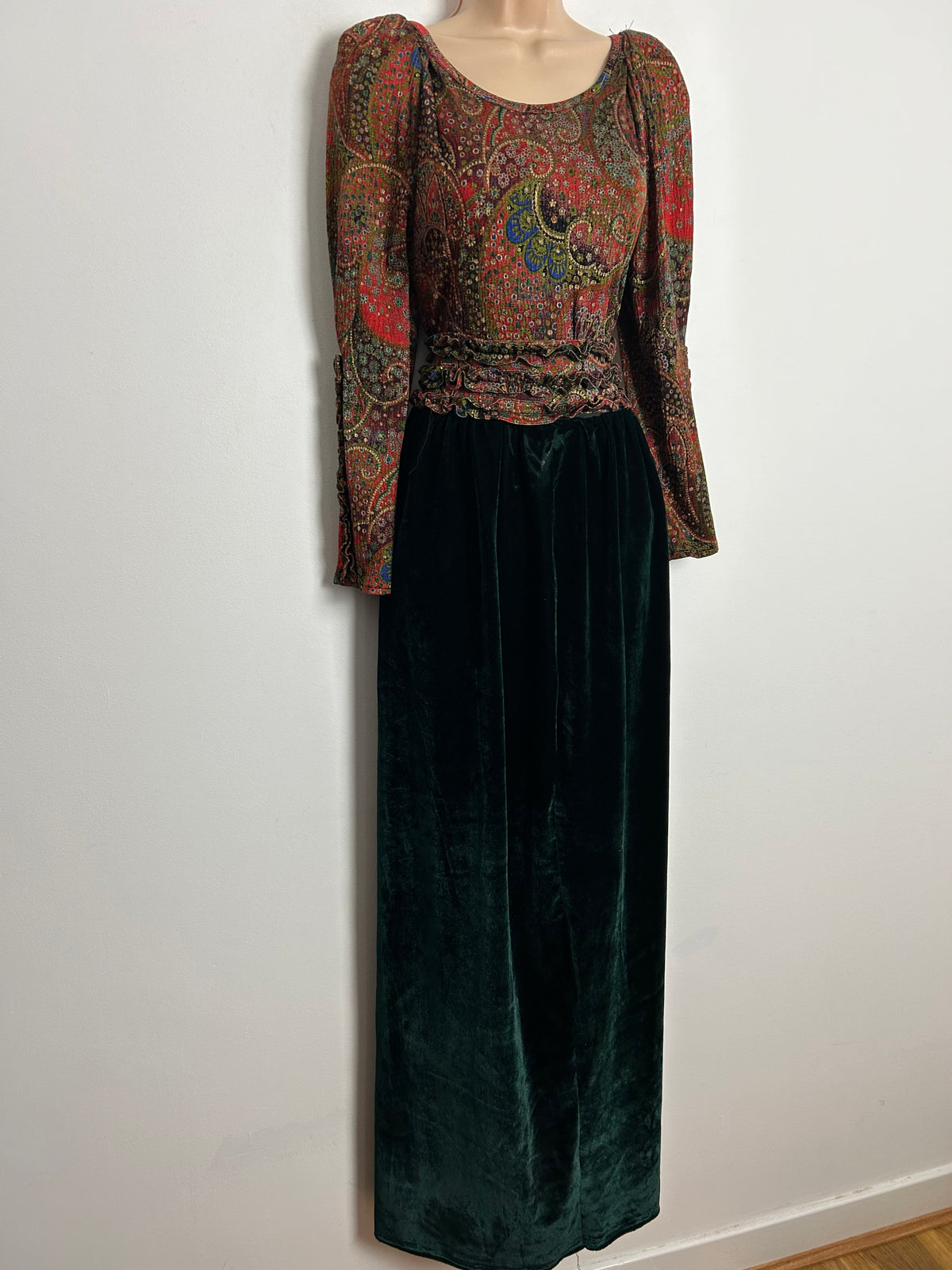 Vintage 1980s/1990s UK Size 6-8 Dark Red & Green Paisley Print Velvet/Velour Maxi Dress