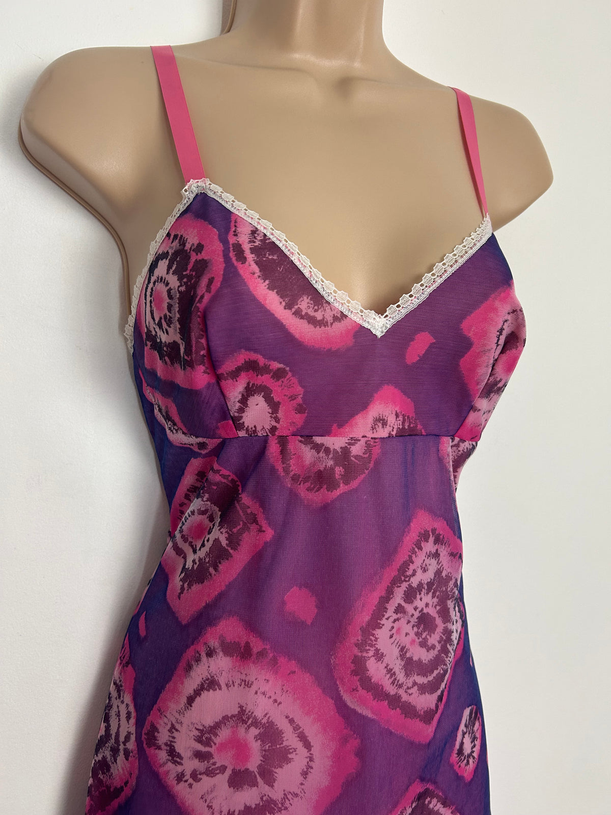 Vintage 1970 Size 8 Purple & Pink Abstract Print Lace Trim Strappy Slip Style Nylon Nightie