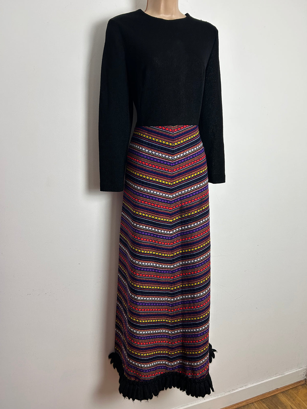 Vintage 1970s BERKERTEX Size 12 Black Red Purple Blue Wool Mix Maxi Dress