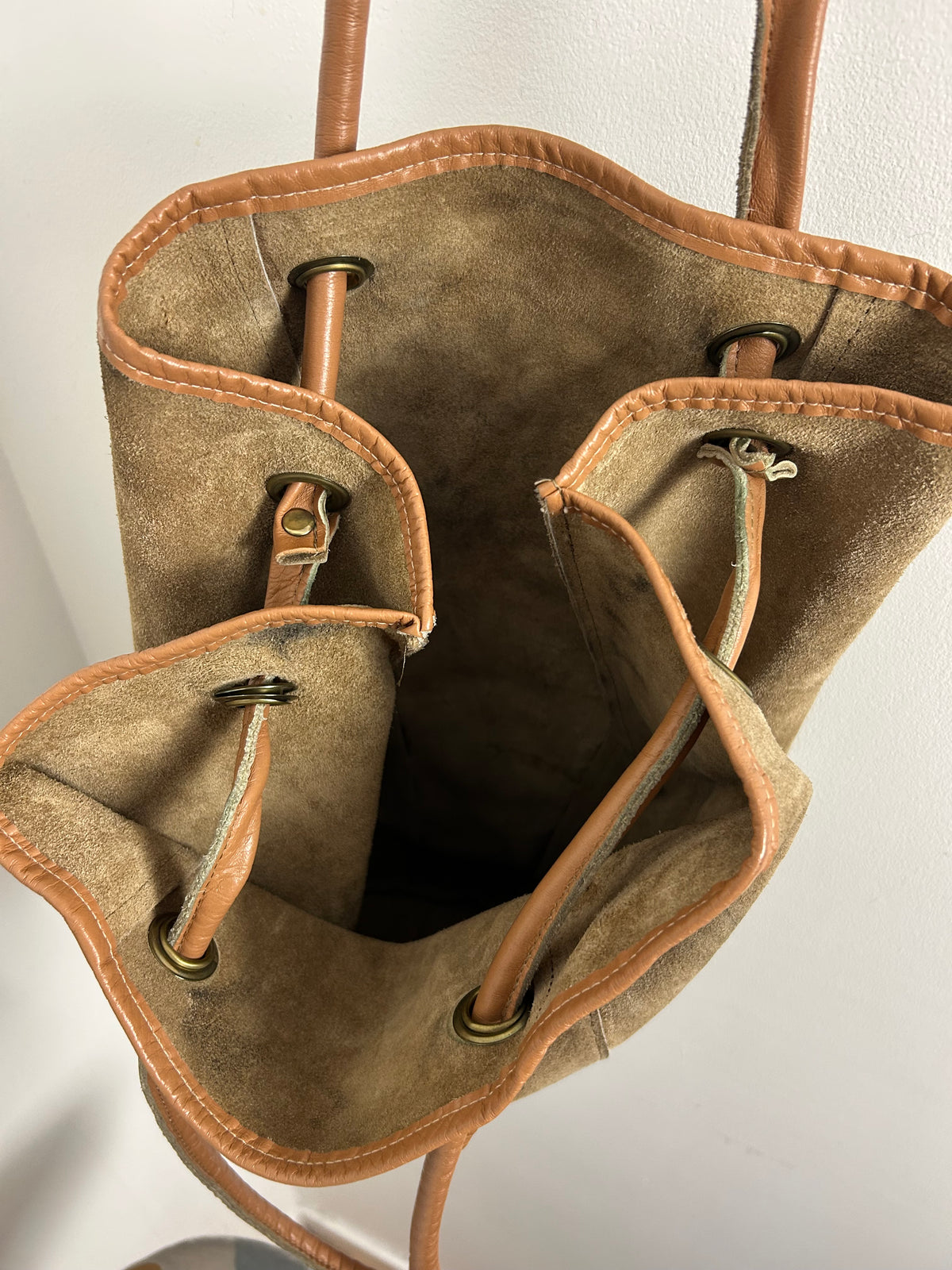 Vintage 1970s Dark Beige Suede & Tan Leather Large Tote/Bucket Bag