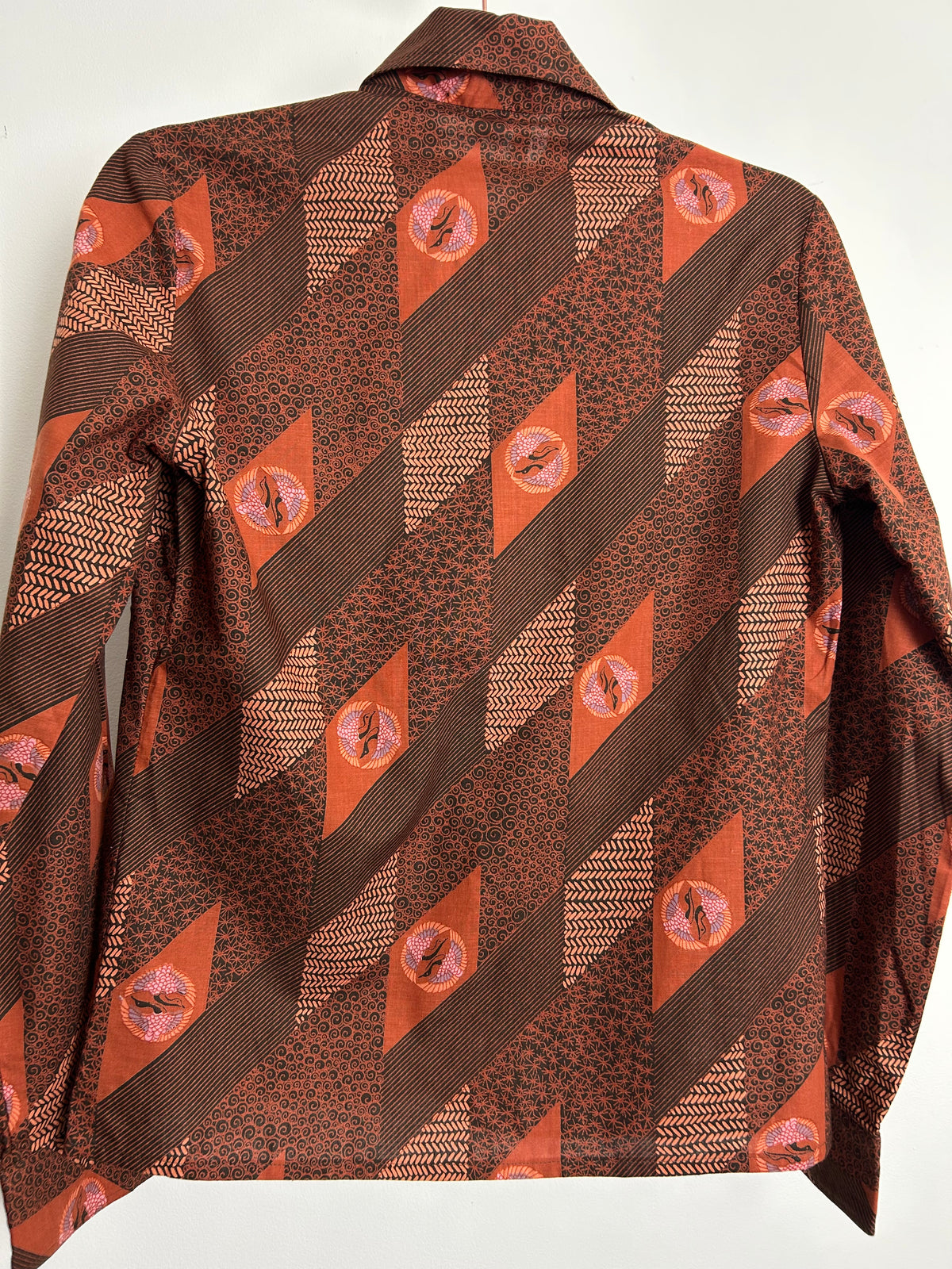 Vintage 1970s STUDIO BECKER Size 8-10 Brown Tones Abstract & Bird Print Cotton Shirt