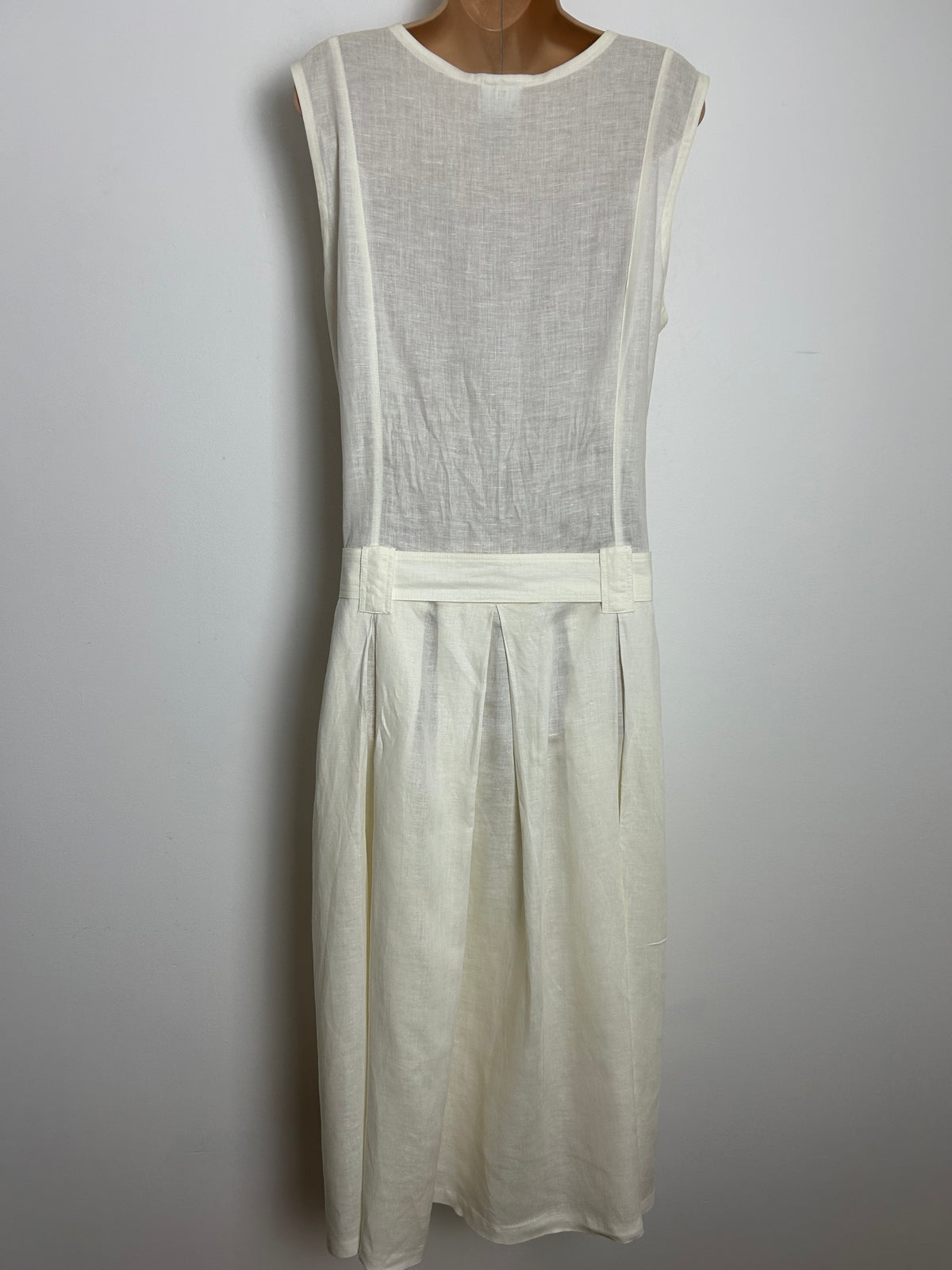 Vintage 1980s LAURA ASHLEY Size 14 Cream Linen Mix Sleeveless Belted Pleated Drop Waist Midi Dress