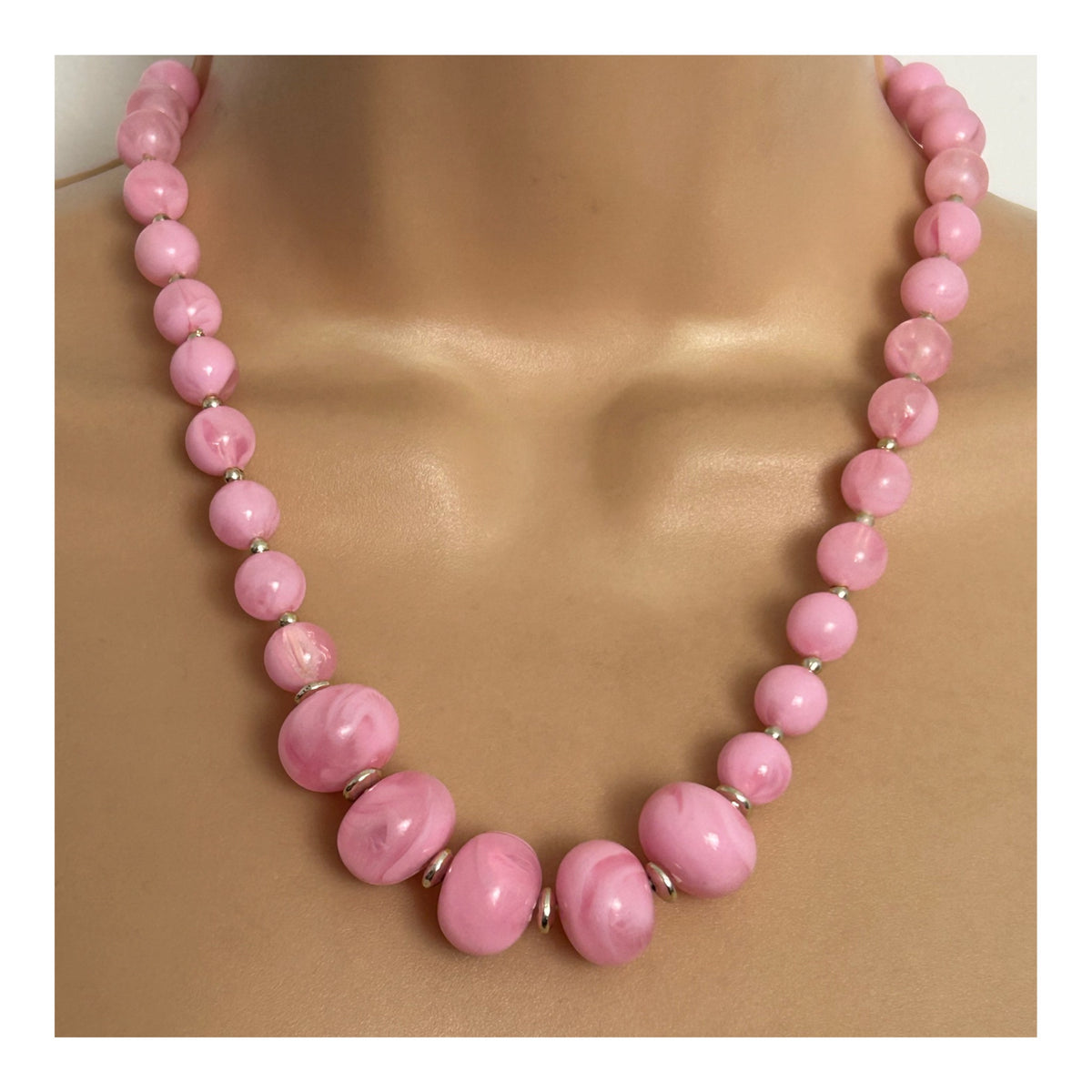 Vintage 1960s Cute Pink Plastic Graduated Beaded Necklace
