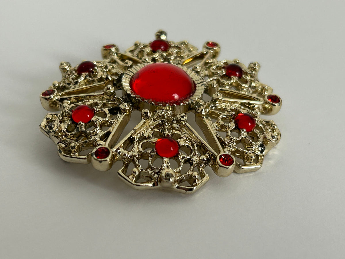 Vintage SARAH COVENTRY Large Gold Tone & Red Glass Sone Set Cut Out Brooch