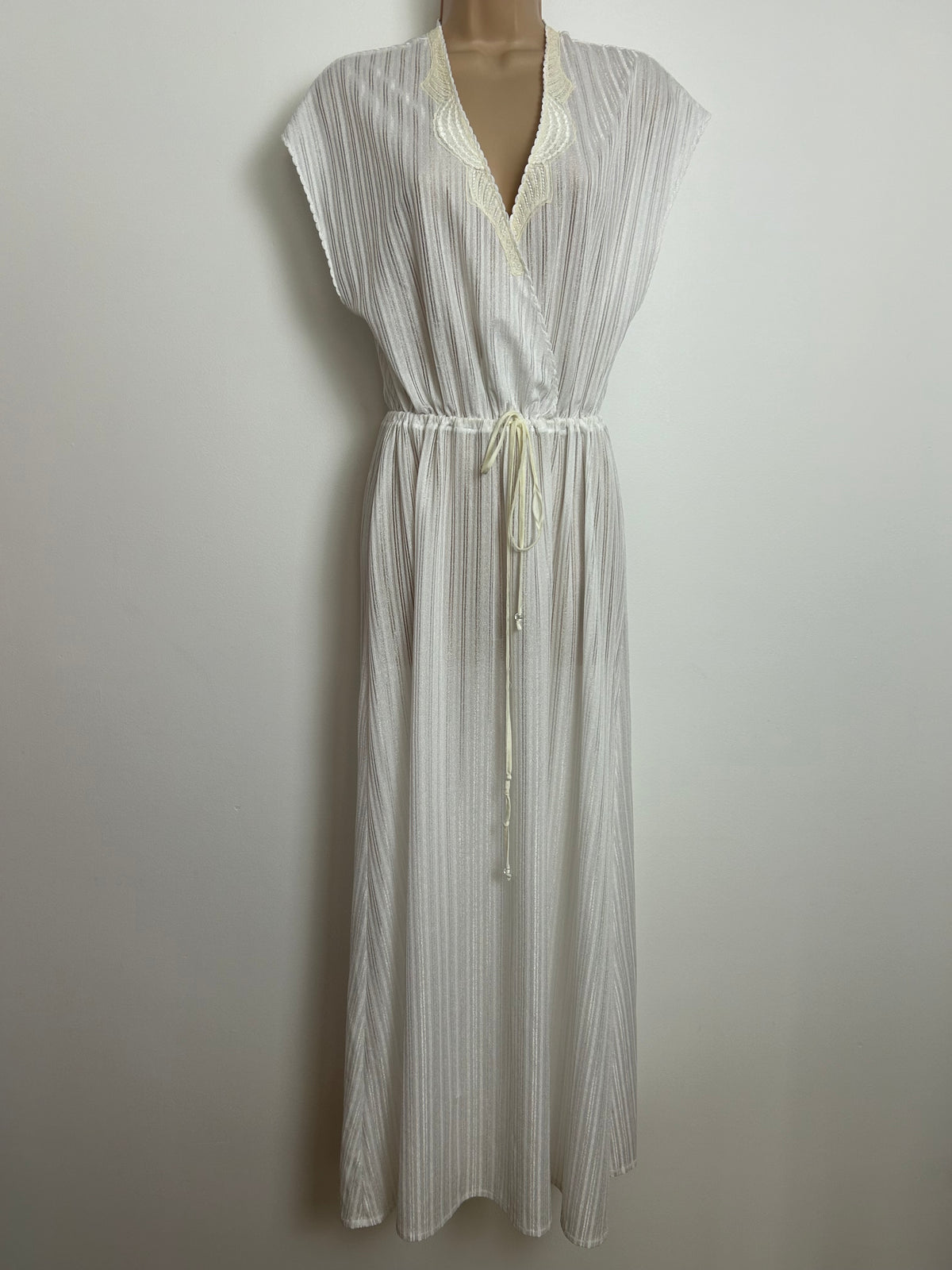 Vintage Late 1970s LOUIS FERAUD LINGERIE Size 12-14 White Stripe Lace Trim Full Length Nightdress