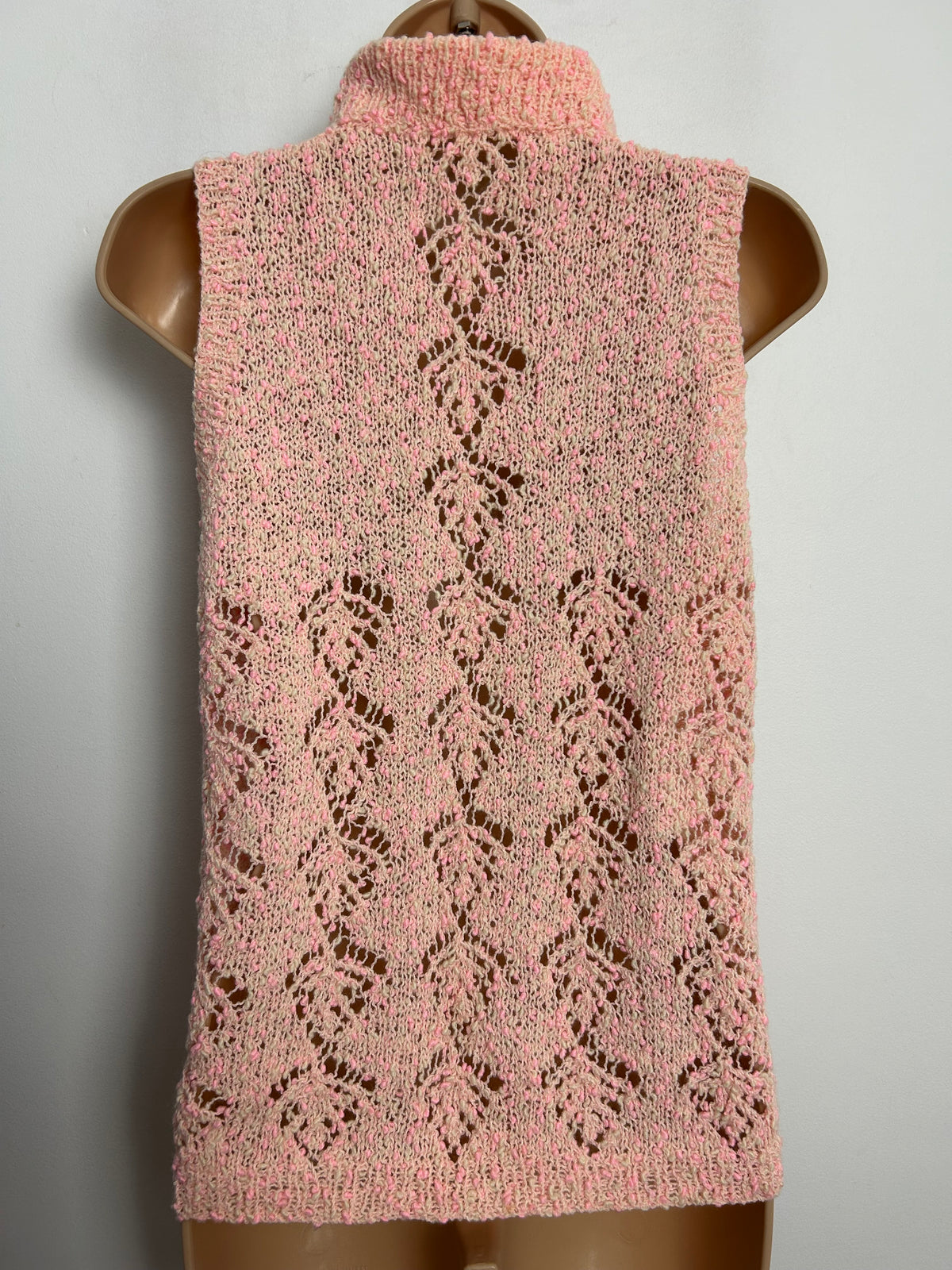 Vintage 1960s Size 10-12 Pink Tones Bobble Wool Turtle Neck Sleeveless Jumper/Tank Top