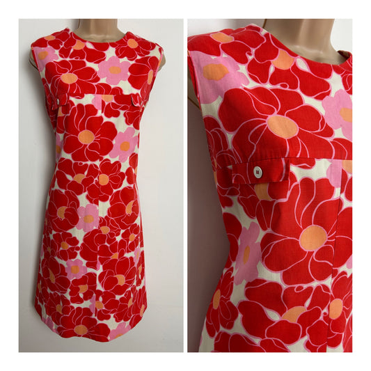Vintage 1960s Size 14 Red Pink & White Floral Print Cotton Mod Shift Dress