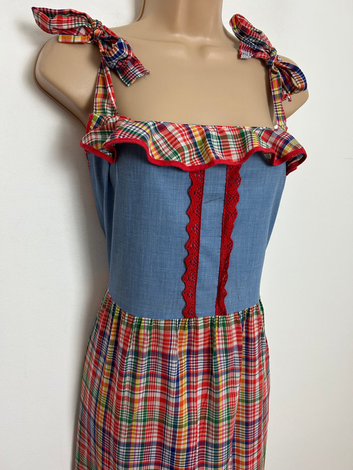 Vintage 1970s Size 12 Red Blue Green & White Check Print Tie Shoulder Summer Festival Holiday Smock Dress