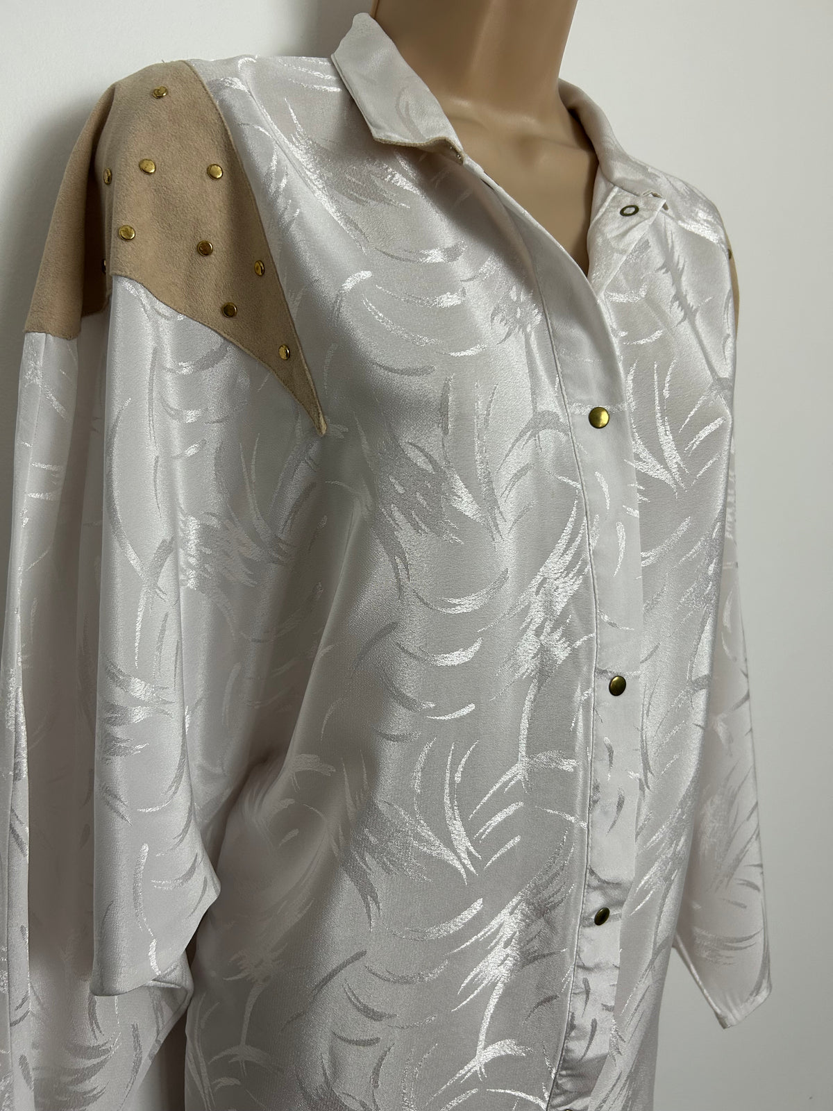 Vintage 1980s FAZH LONDON Size 10 White & Beige Stud Detail 3/4 Bat Wing Oversize Blouse/Shirt