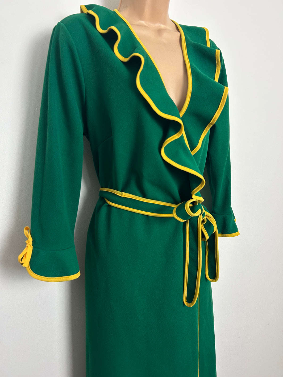 Vintage 1970s Size 14 Dark Green & Yellow Trim Ruffle Collar Flared Cuff Belted House Coat Maxi Dress Hostess Gown
