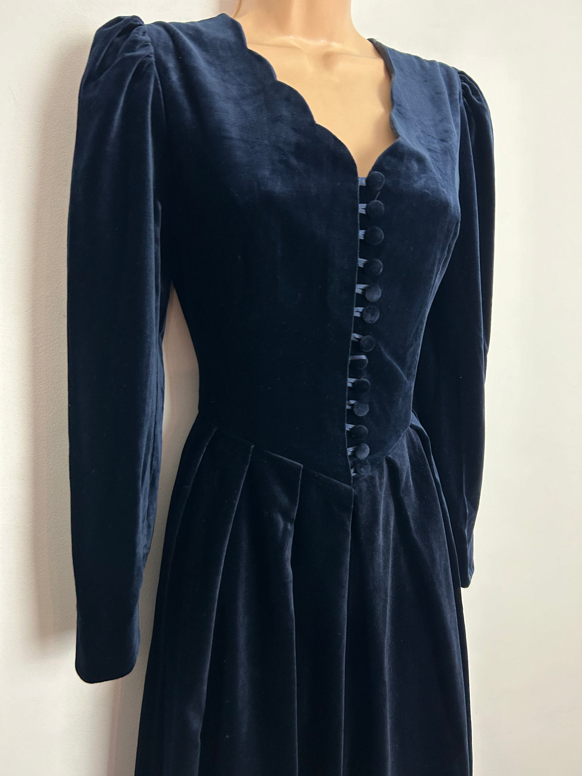 Vintage 1980s LAURA ASHLEY UK Size 8-10 (Size 12 On Label) Dark Blue Velvet Scallop Neck Long Sleeve Dress