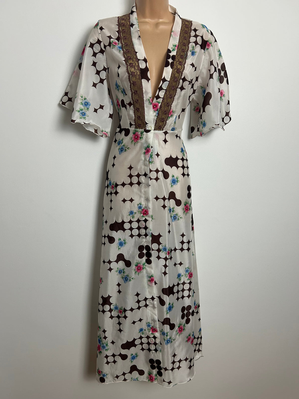 Vintage 1970s Size 12 Ivory White & Brown Floral & Abstract Spot Print Lace Trim House Coat Hostess Gown Cover Up