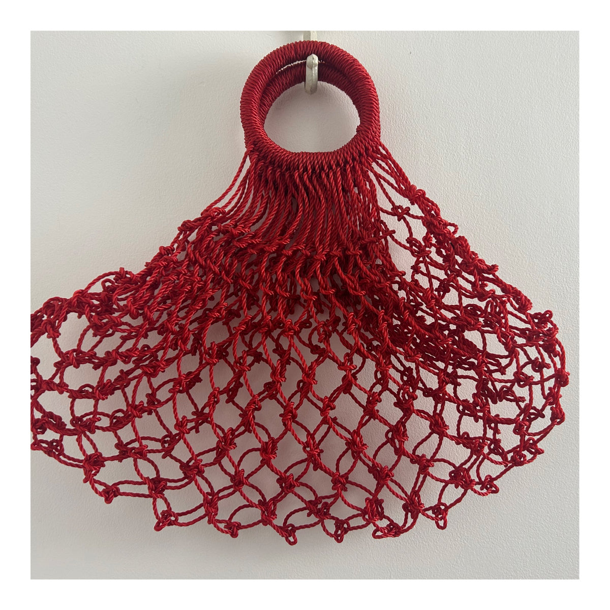 Vintage 1960s Red Macrame Knotted Style "Fish Net" Plastic Handled Shopping Bag