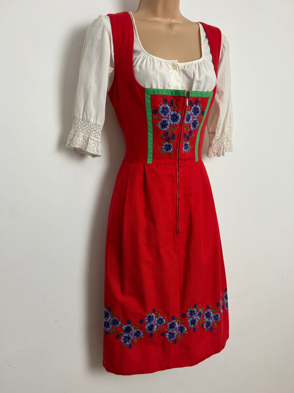 Vintage HELLER SALZBURGER TRACHTEN Size 10 Red Cotton Edelweiss Embroidered Traditional Folk Dirndl Dress