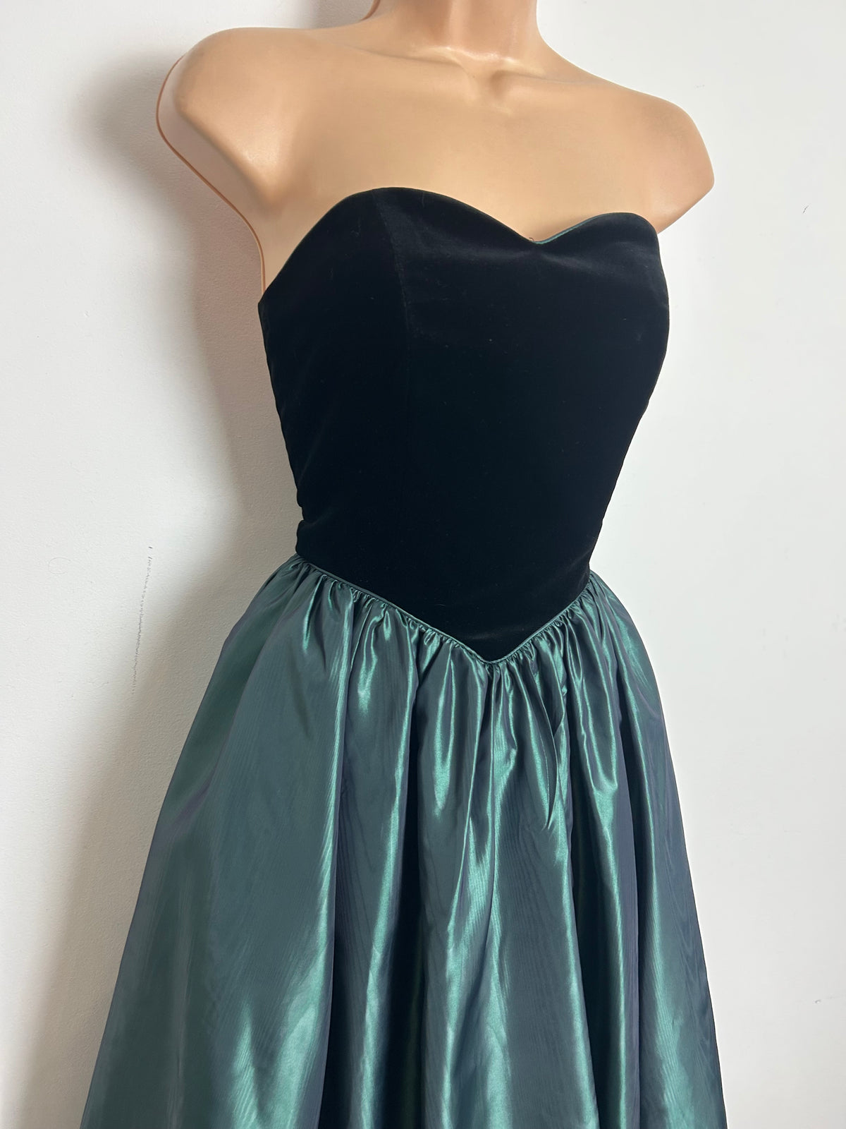 Vintage 1980s LAURA ASHLEY Size 6-8 (Size 12) Black Velvet & Bottle Green Acetate Taffeta Strapless Ballgown Party Dress