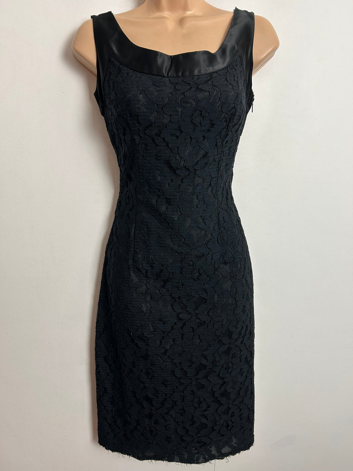 Vintage 1960s UK Size 6-8 Black Lace & Satin Trim Fitted Wiggle Little Black Dress