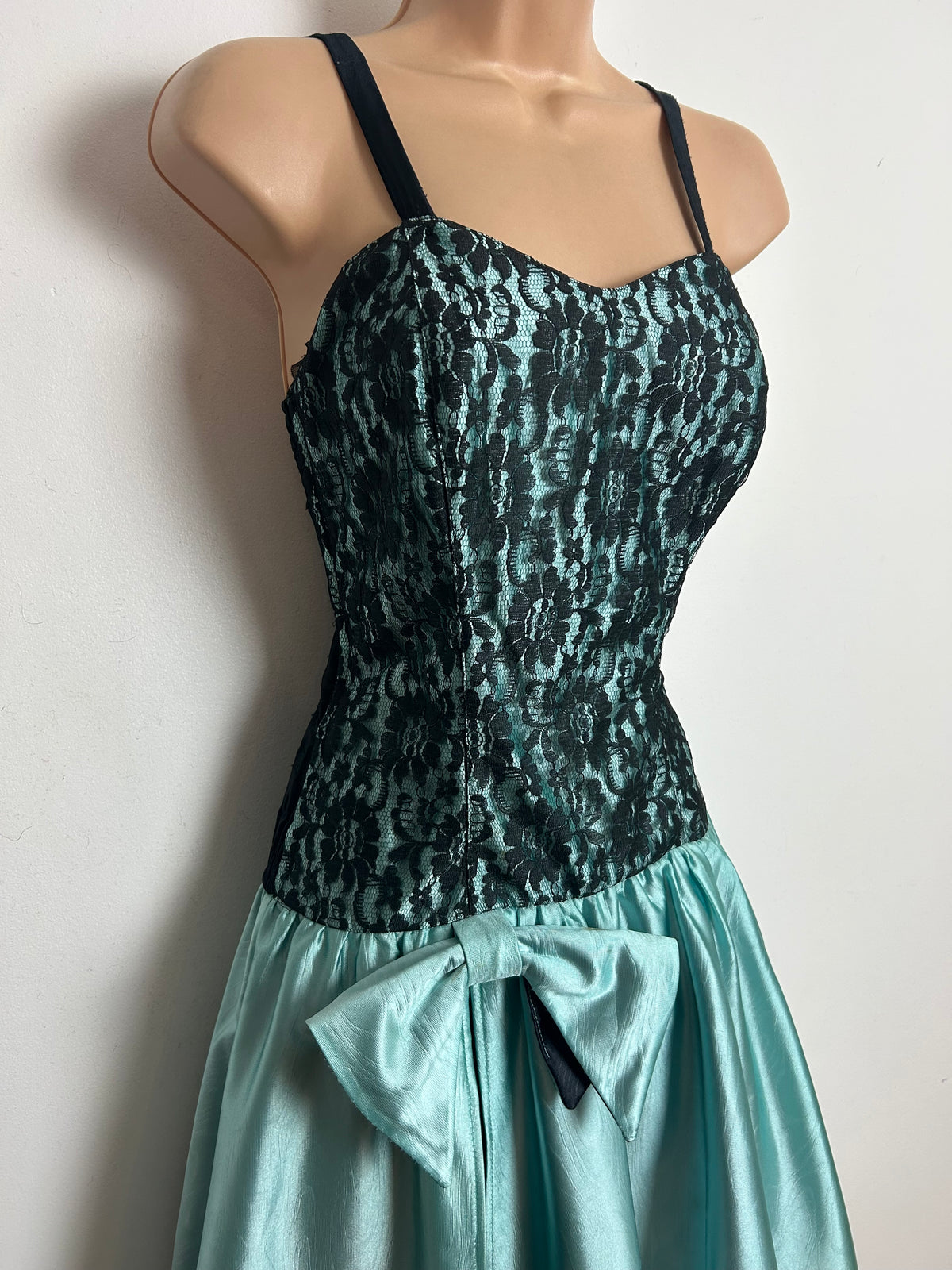 Vintage 1980s C&A Size 8-10 Black & Pale Blue Lace Bow Detail Party Prom Evening Dress