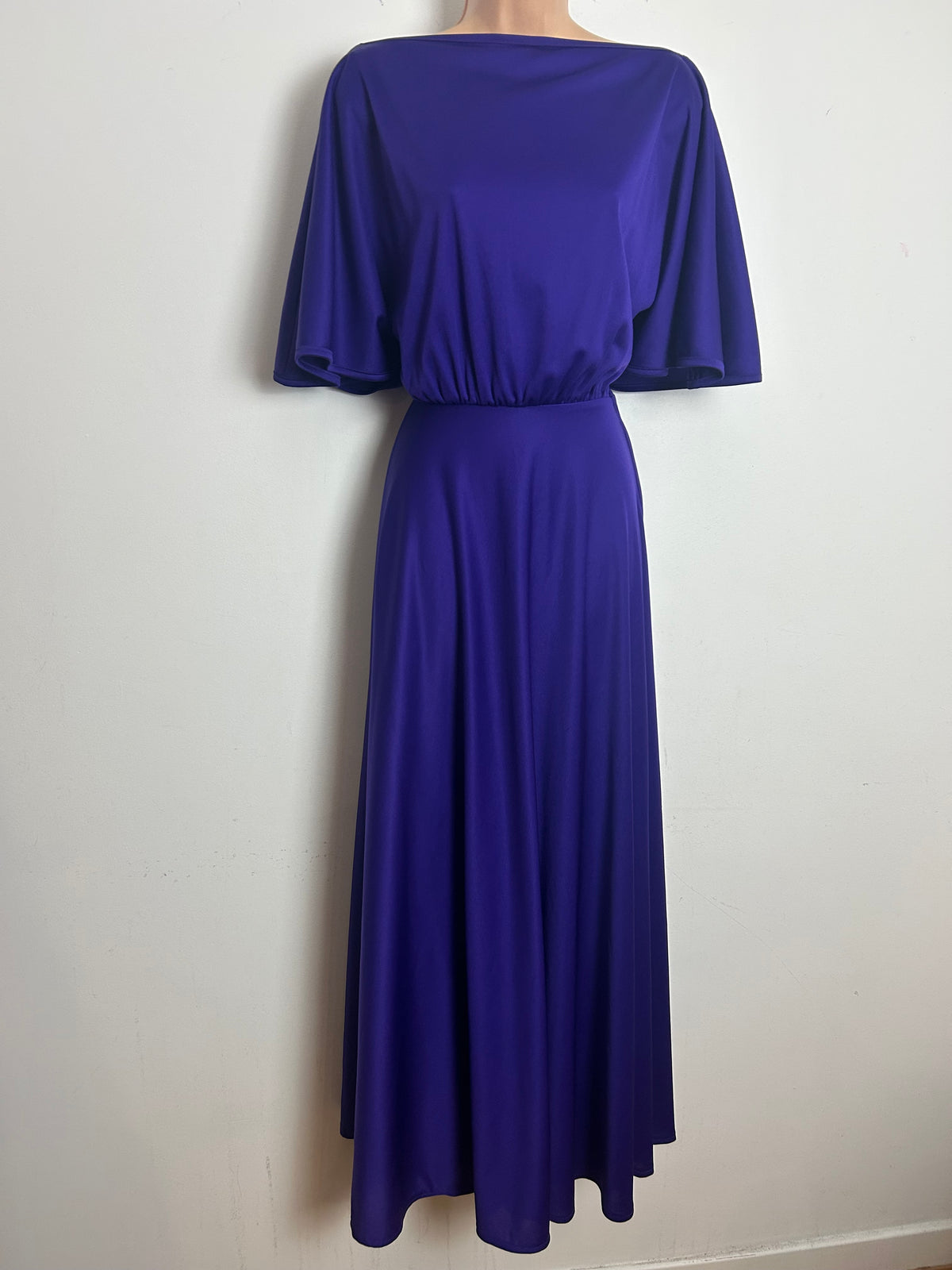 Vintage 1970s Size 8 Purple Flutter Sleeve Slash Neck Maxi Dress