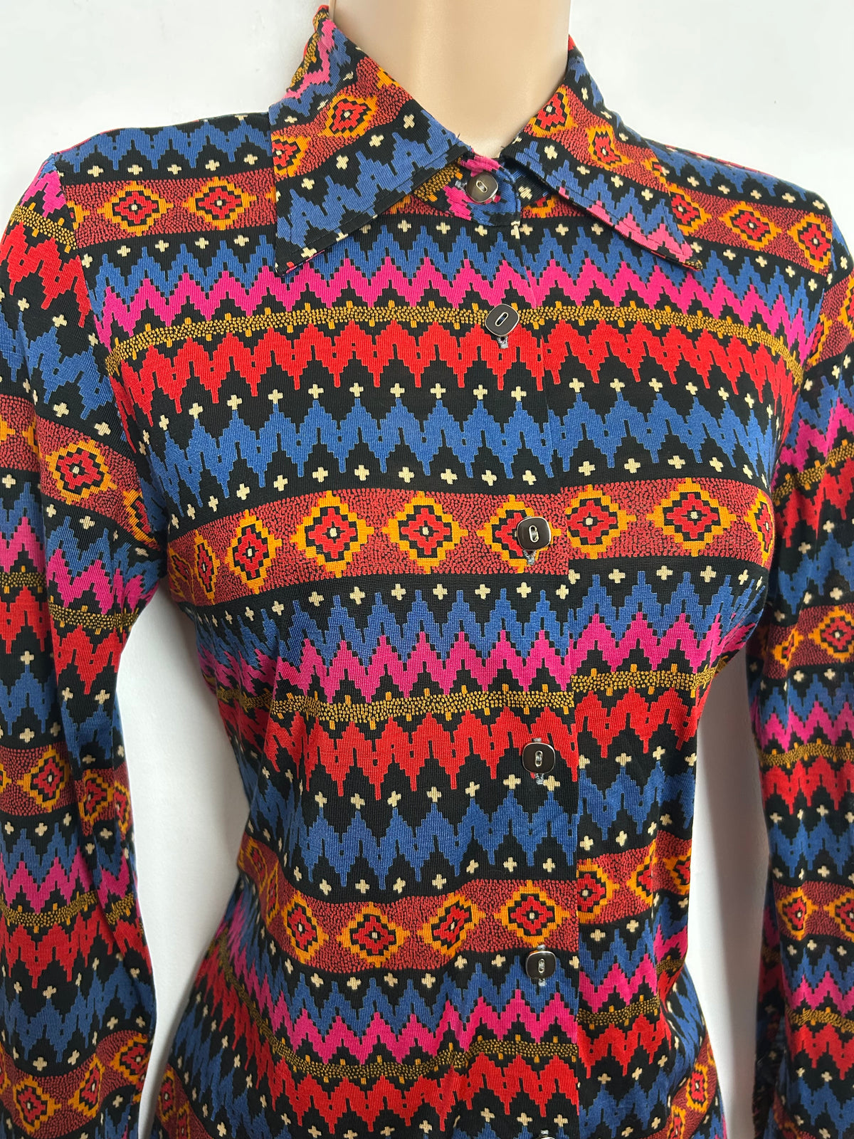 Vintage 1970s Size 8-10 Blue Red & Pink Abstract Print Long Sleeve Shirt