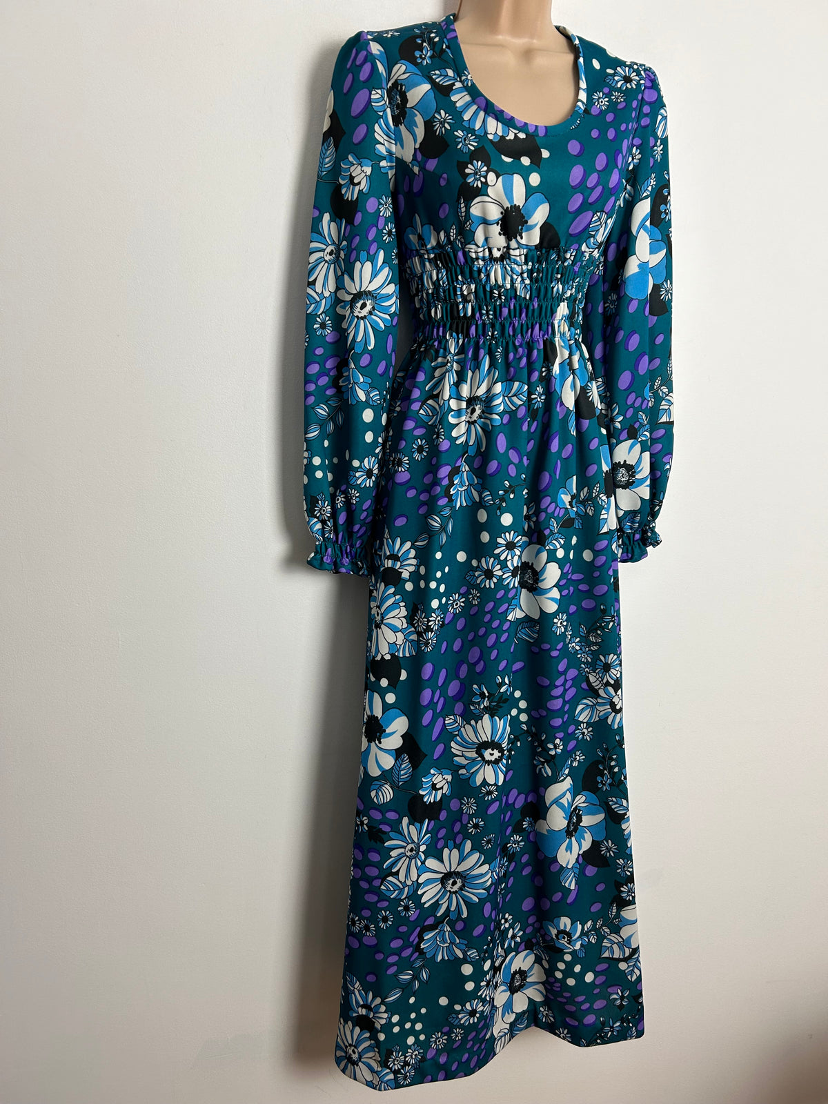 Vintage 1970s C&A UK Size 8-10 Teal Purple White & Blue Floral & Spot Print Long Sleeve Shirred Waist Maxi Dress