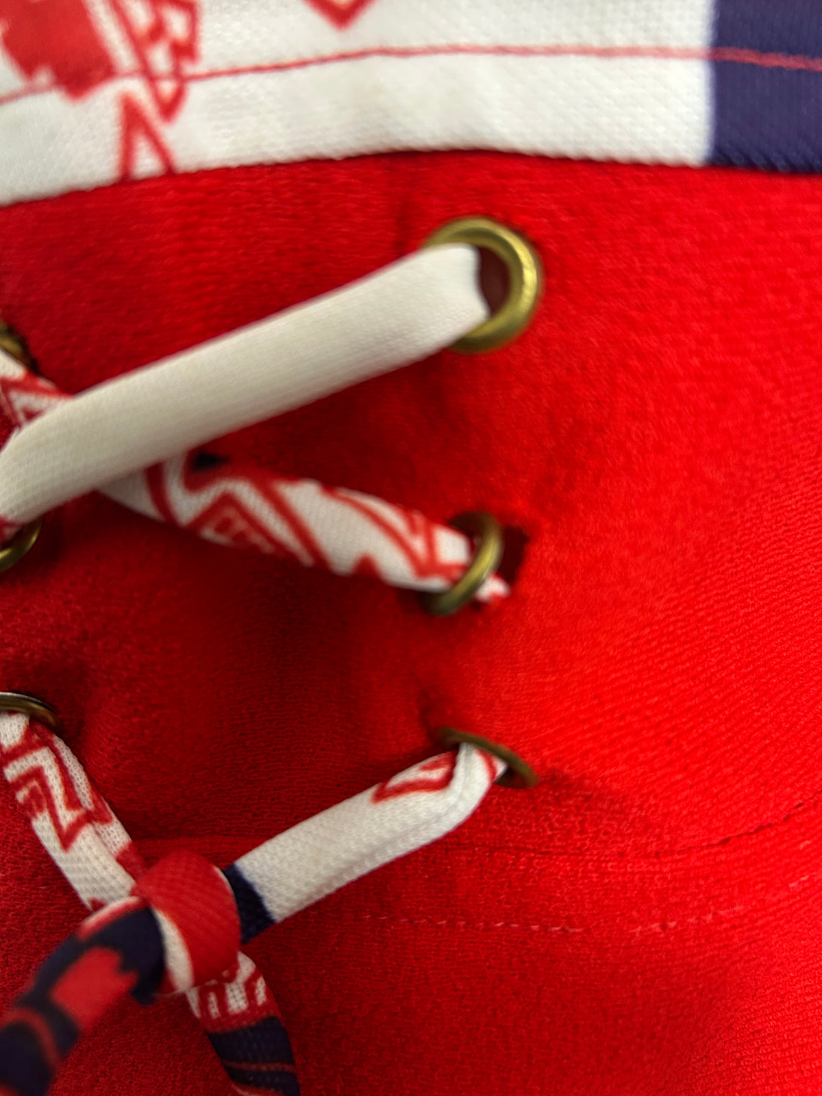 Vintage 1960s Size 10 Red White & Navy Abstract Print Long Sleeve Short Mod Dress