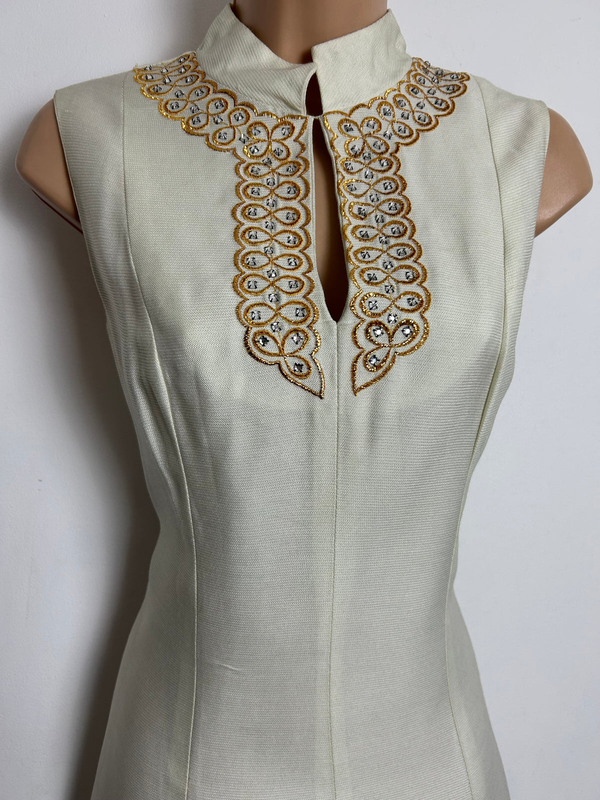 Vintage 1960s WENDY Size 8 Winter White Gold Braid & Diamante Embellished Mod Occasion Shift Dress