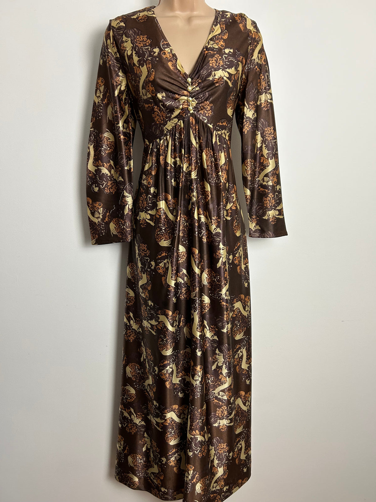 Vintage 1970s ANKEN Size 10 Brown & Beige Tones Figurine Novelty Print Long Sleeve Maxi Dress
