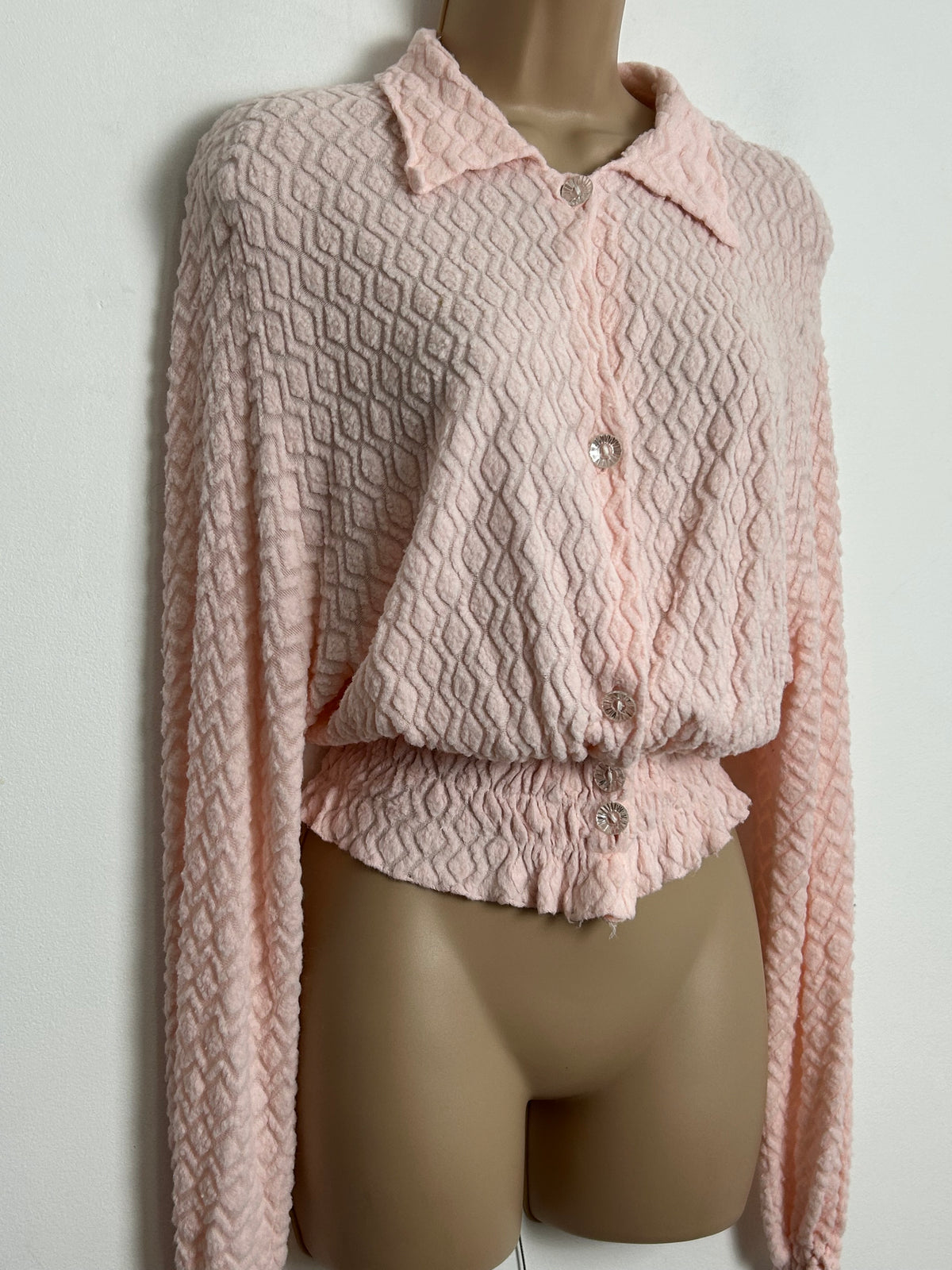 Vintage 1960s Size 10 Pale Pink Textured Diamond Pattern Long Sleeve Bed Jacket