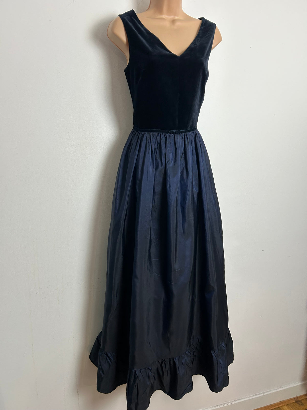Vintage 1980s LAURA ASHLEY Size 14 (16 On Label) Dark Midnight Blue Silk & Velvet Occasion Maxi Dress