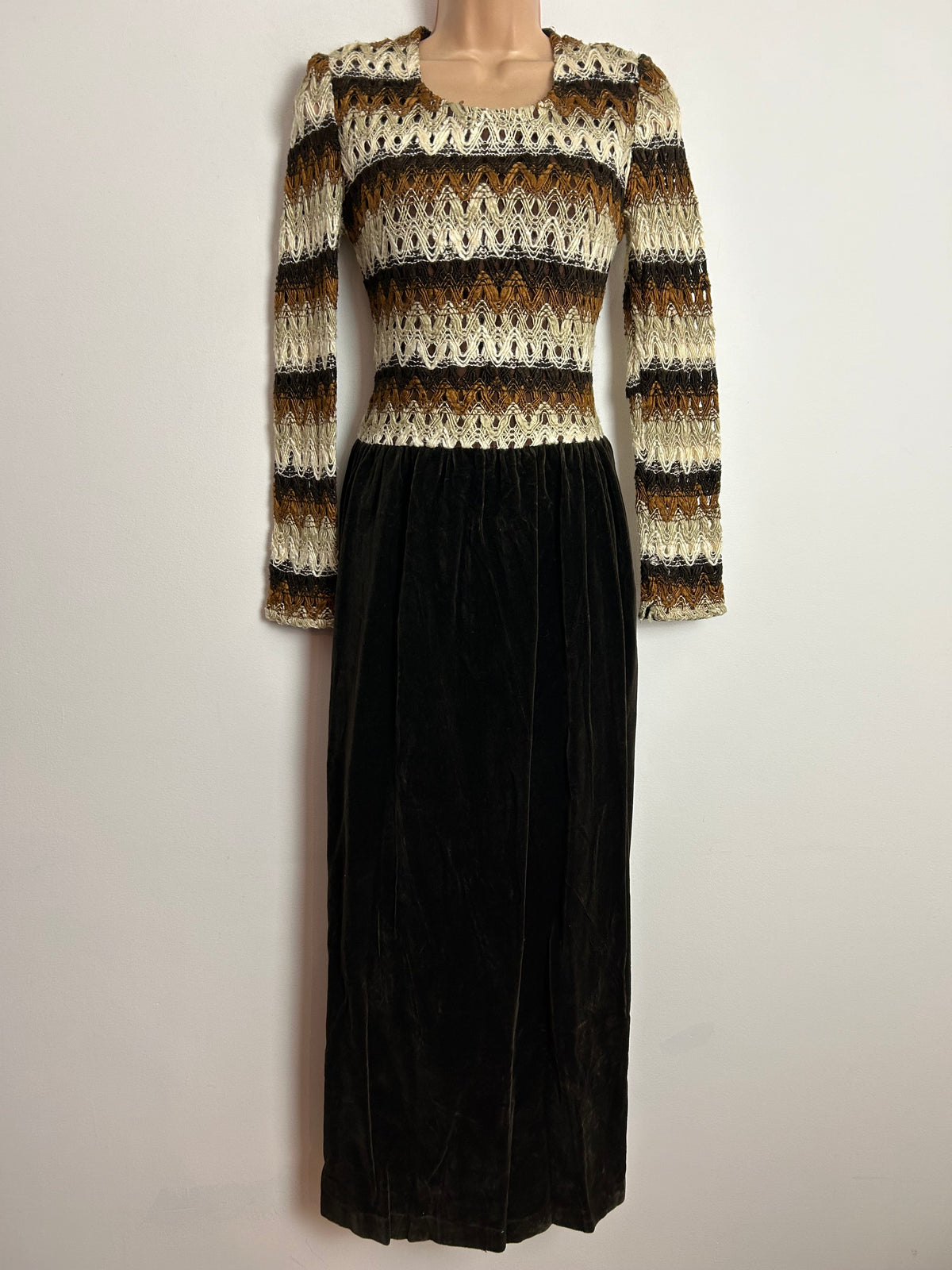 Vintage 1970s HEKO LE SIGNE DE PARIS UK Size 6-8 Brown Cream & Beige Woven Wool & Velvet Long Sleeve Maxi Dress